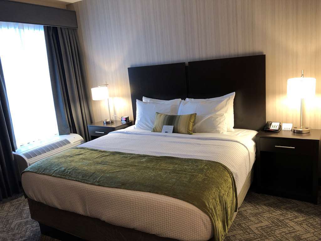 Best Western Plus Philadelphia-Pennsauken Hotel Cherry Hill Room photo